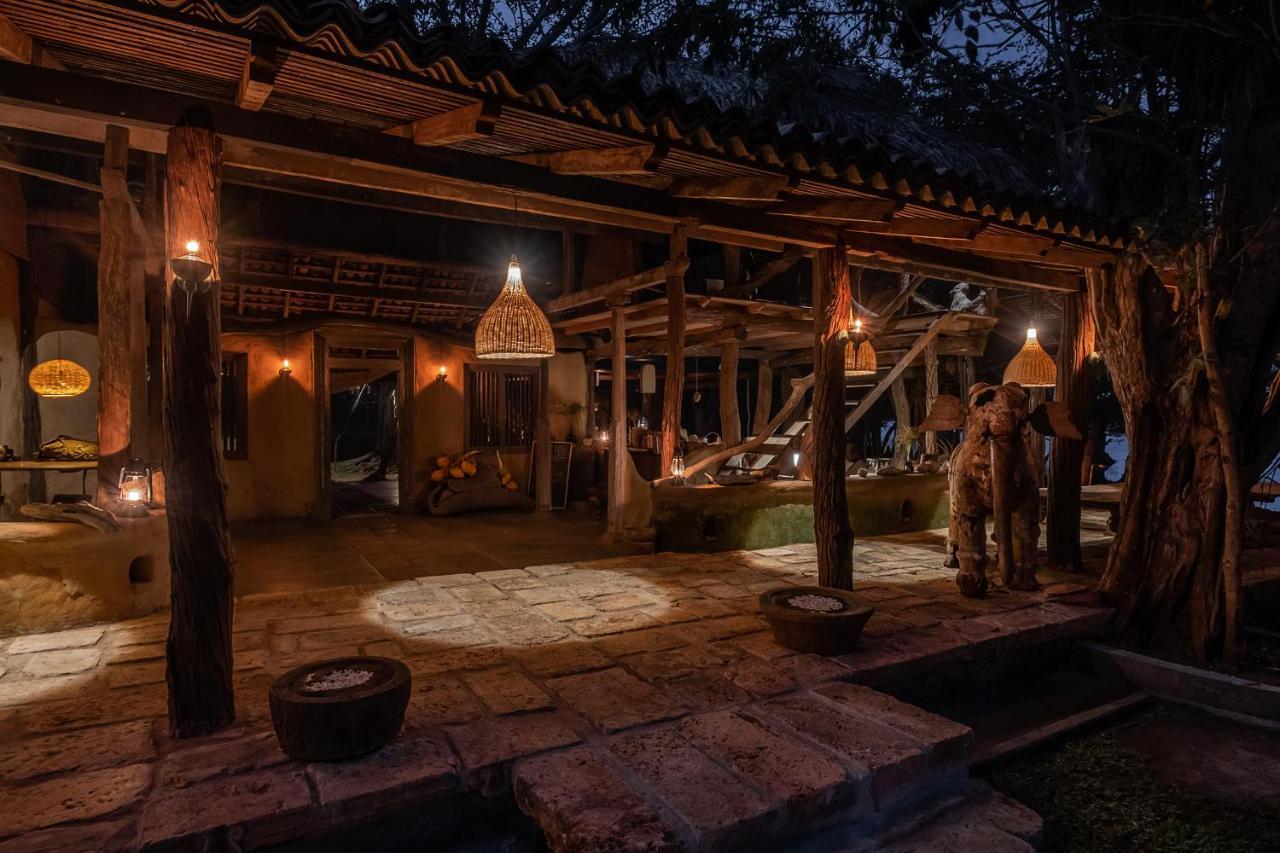 Вилла Banyan Camp Hambegamuwa Экстерьер фото