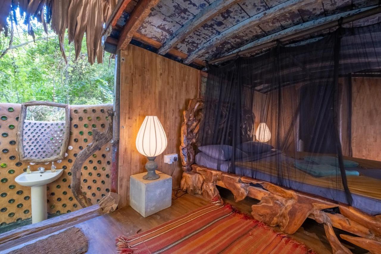 Вилла Banyan Camp Hambegamuwa Экстерьер фото