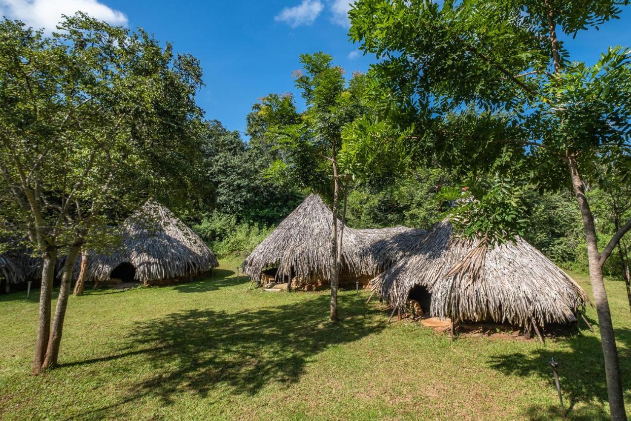 Вилла Banyan Camp Hambegamuwa Экстерьер фото