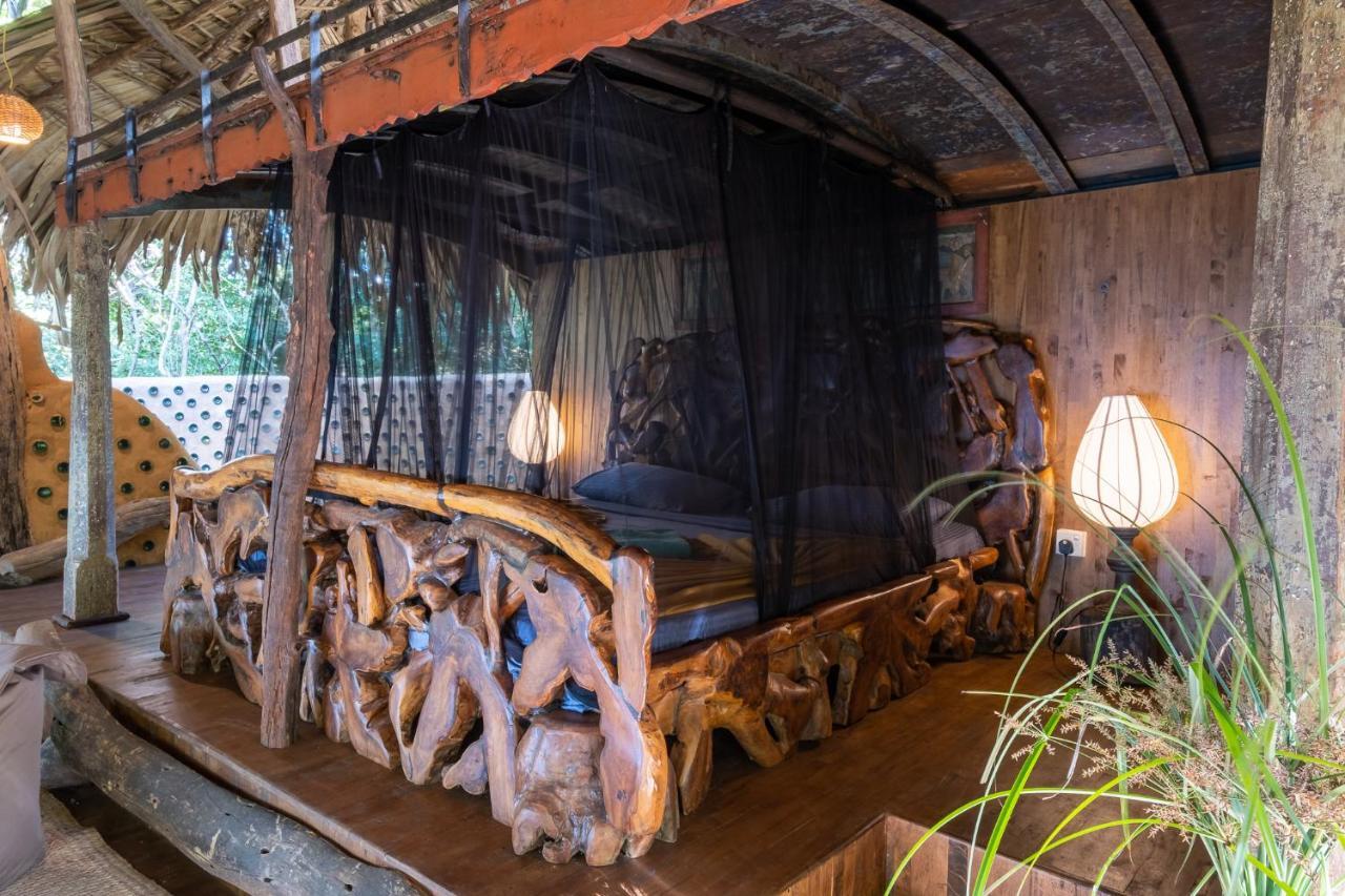 Вилла Banyan Camp Hambegamuwa Экстерьер фото