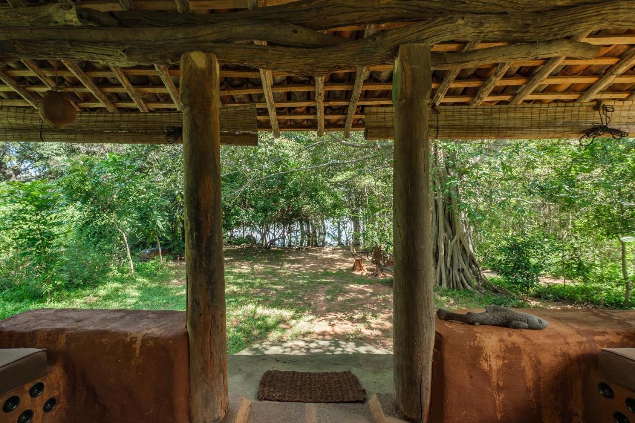 Вилла Banyan Camp Hambegamuwa Экстерьер фото
