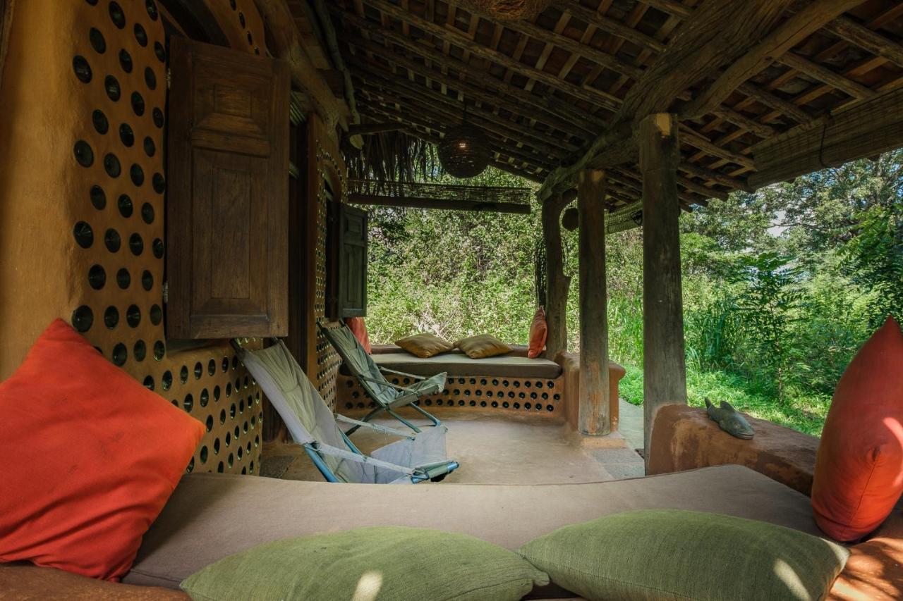 Вилла Banyan Camp Hambegamuwa Экстерьер фото