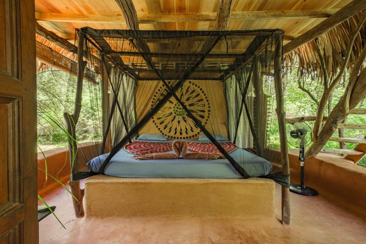 Вилла Banyan Camp Hambegamuwa Экстерьер фото
